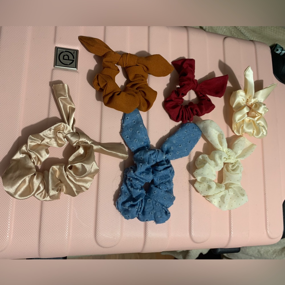 Bundle of scrunchies